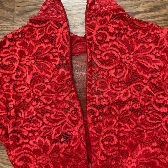 Express Woman's Midi Lace Dress- Like New - Picture 3 of 5